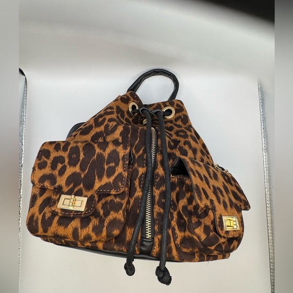 Leopard Print Drawstring Backpack - Picture 9 of 11